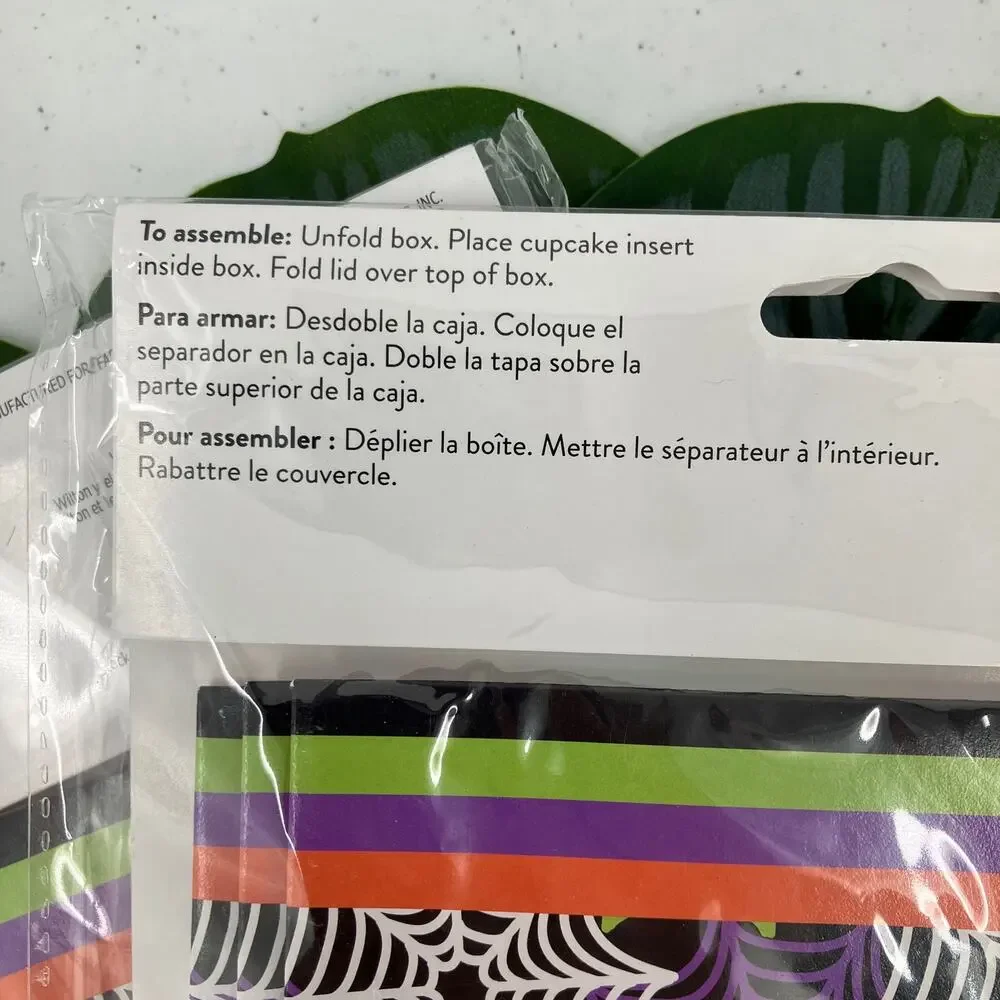 Wilton Orange Black Green Clear Window Spider Web Halloween Cupcake Treat Boxes
